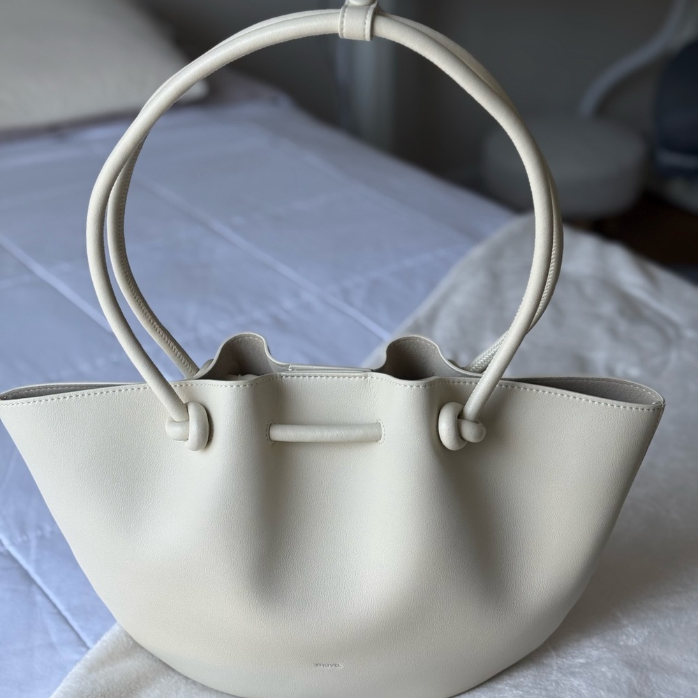 Muva Elegant Cream Handbag